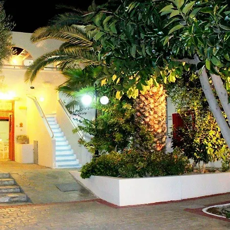 尼斯卡美酒店