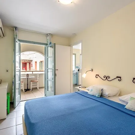 Apartahotel Nissia Kamares 3*