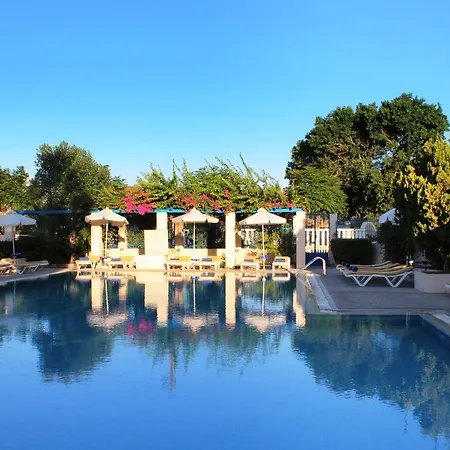 Nissia Kamares Aparthotel 3*